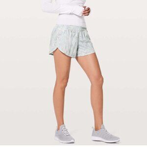 Lululemon Tracker Short V *4" - Jasmine White Multi - Size 4